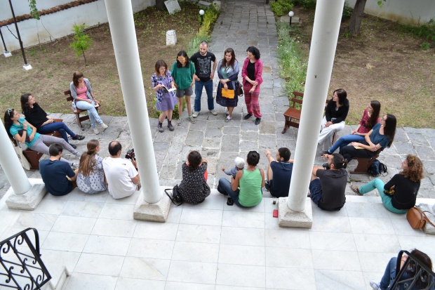 Младежи съживяват българското село чрез  „Резиденция Баба“