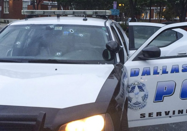 Откриха стрелба по полицаи в Далас