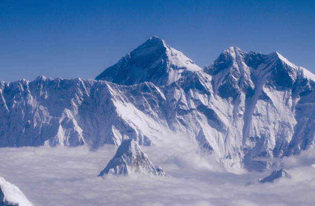 Еверест се е изместил на югозапад след земетресението в Непал