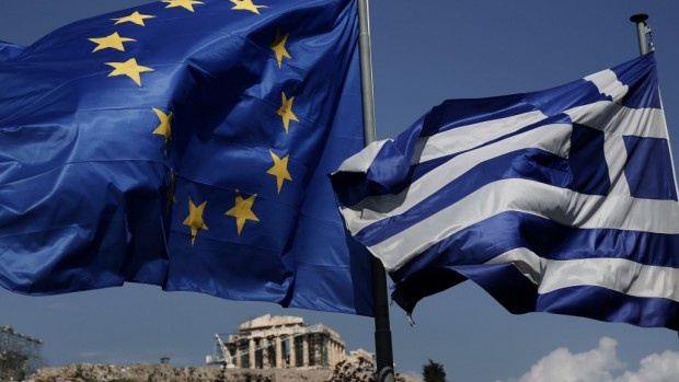 Гърция може да напусне еврозоната и ЕС, предупреди Централната банка