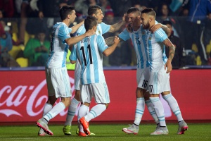Аржентина унищожи Парагвай и се класира на финал в Копа Америка