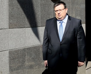 Подслушване между адвокат и клиент е невъзможно, отсече Цацаров