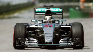 Люис Хамилтън триумфира на "Силвърстоун"