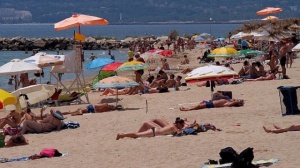 Ангелкова: С 20% спад върви летният туристически сезон