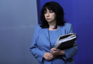 Министър Петкова е оптимист: Ще овладеем кризата в енергетиката