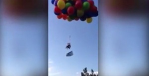 Канадец се оказа арестуван, полетя с над 100 балона с хелий (ВИДЕО)