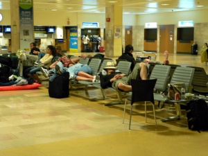 Учениците не са спали в бежански приют в Испания, а в евтин хотел