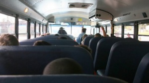 Туроператорът, изоставил ученици: Клевета е, че няма къде да спят