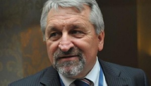 Иван Хиновски: Прекратяването на договорите с американските централи ще е знак към инвеститорите за бягство от България