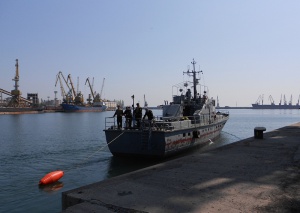 Откриха тяло на мъж в района на пристанището в Бургас