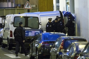 Френските спецчасти евакуираха 18 души, издирват похитителите