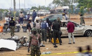 Най-малко 13 загинали след троен атентат в Нигерия