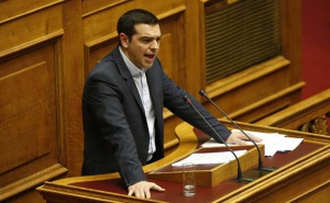 Чистка: Ципрас освободи министрите, гласували срещу рестрикциите