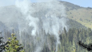 Пожар бушува край Рилския манастир