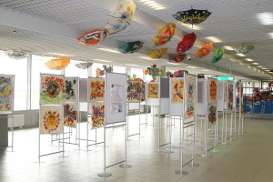 Изложба за детската Евровизия очарова пътниците на летището