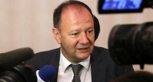 Мнозинството нанесе тежък удар на парламентаризма, смята Миков