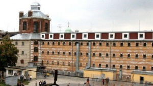 Затворник намушка надзирател в Софийския затвор