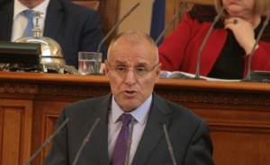 Избирането на подуправителите ще осигури предсказуемост на БНБ, смята Радев