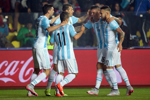 Аржентина унищожи Парагвай и се класира на финал в Копа Америка