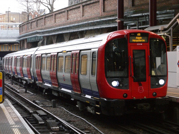 Многохилядна стачка блокира метрото в Лондон