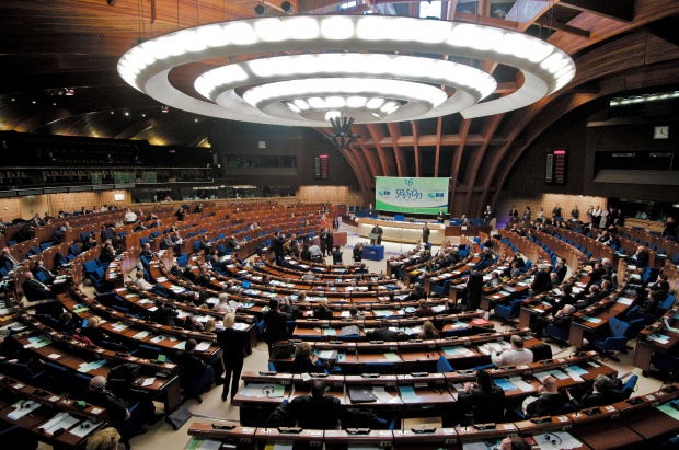 Евродепутати: Ако САЩ иска ТПТИ, да не подкопава стандартите на ЕС