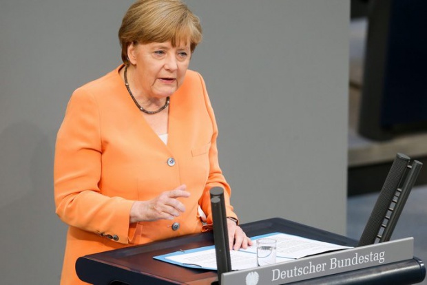 Меркел: Между 82-86 млрд. евро ще е помощта за Гърция