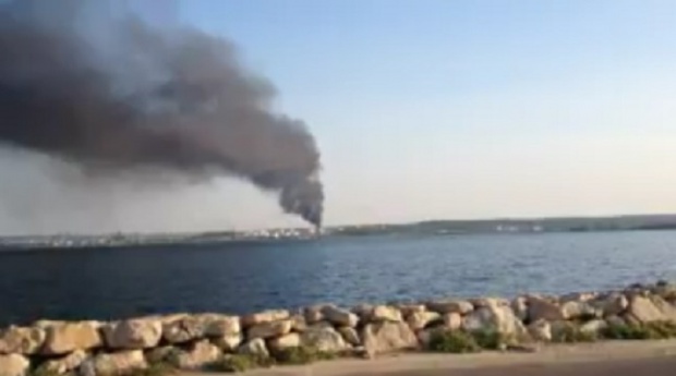 Взривове в нефтохимически завод във Франция (ВИДЕО)