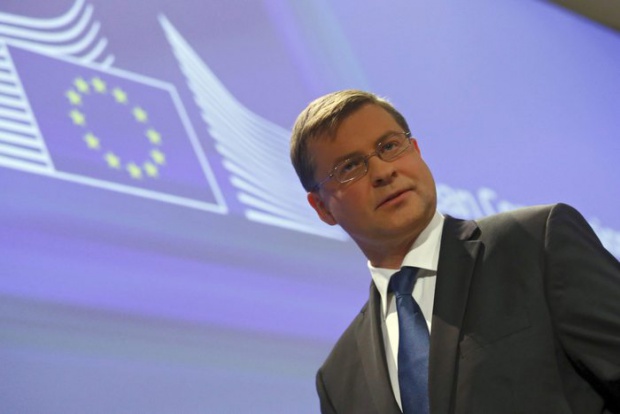 Домбровскис: Гърция ще получи в понеделник обещаните 7,16 млрд. евро