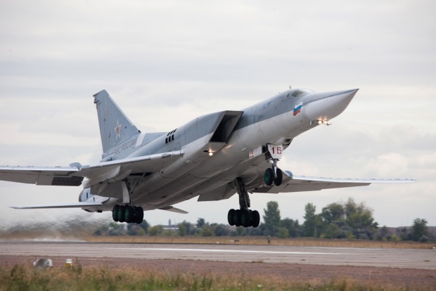 Русия разполага ескадрила бомбардировачи Ту-22 в Крим