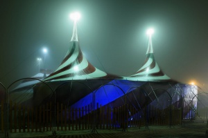 Двама загинаха при рухването на циркова палатка