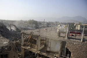 Атентат с кола бомба в Кабул, 15 са загинали (Снимки)