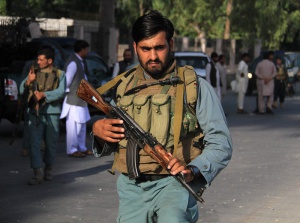 Кола-бомба избухна до летището в Кабул, поне 4 жертви