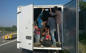 Нов наплив на бежанци връхлита Балканите след дни