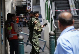 Тайланд обяви награда от 1 милион в търсене на атентатора (СНИМКИ)