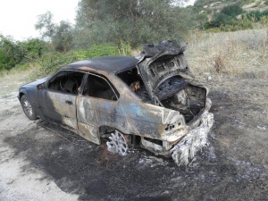 Кола се запали в движение и изгоря край Благоевград