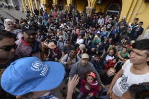 Обсъдиха нови мерки срещу бежанския поток на среща с премиера