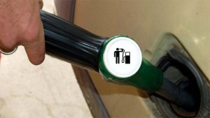 Граждани излизат на бунт срещу скъпите горива