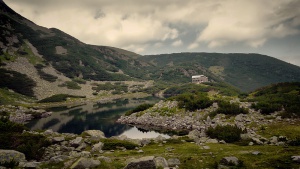 Издирват млад мъж в района на връх Белмекен