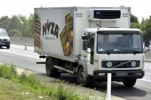 70 са жертвите в изоставения хладилен фургон в Австрия