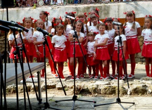 Фестивалите в България да се правят от българи, съветва културтрегер от Казахстан