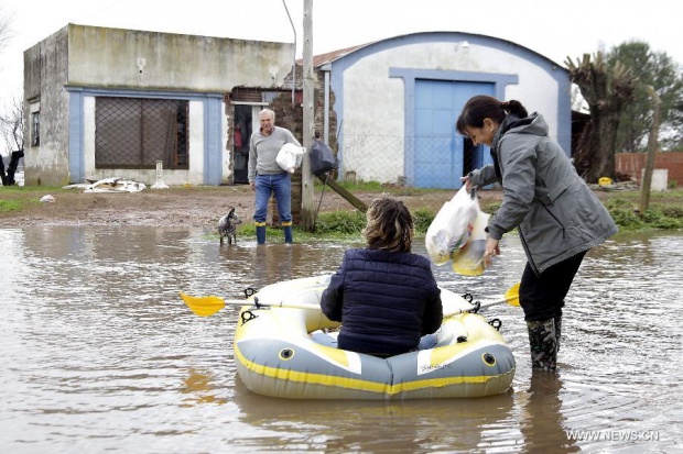 10 хиляди аржентинци евакуирани заради наводнения
