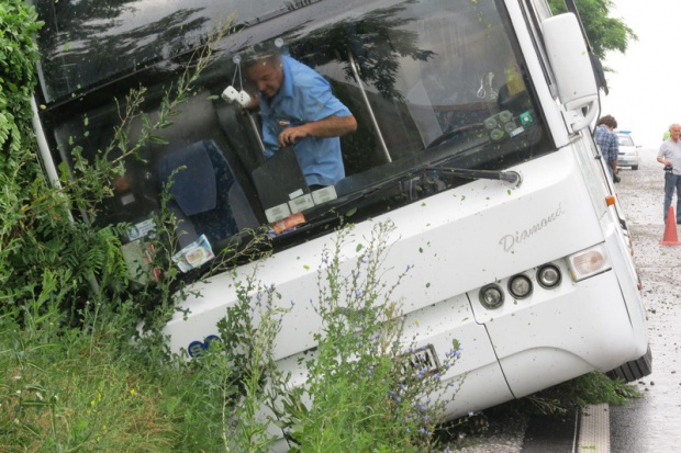 Два автобуса с нелегални имигранти се удариха в Австрия