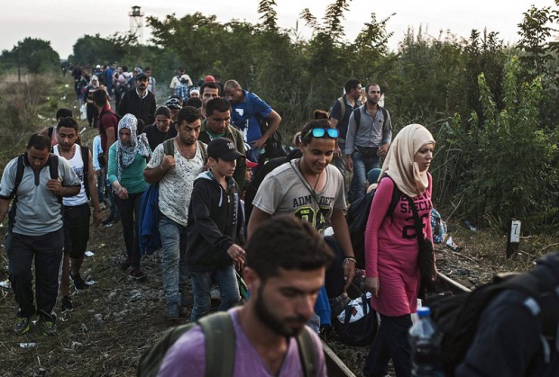 Гърция иска среща на върха на ЕС заради имигрантите и бежанците