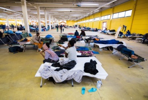 14 ранени след масов бой в бежански лагер в Германия