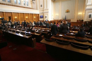 Депутатите откриват есенната сесия с декларации