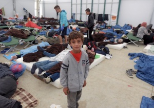 Стотици мигранти тръгнаха пеша от Дания за Швеция