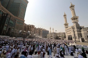 Рухнал кран в Голямата джамия в Мека отне живота на 87 души