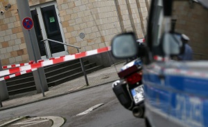 Застреляха иракчанин, нападнал полицай в Берлин