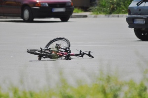 11-годишно момче на колело загина при удар в кола във Велинград