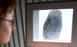 ЕК открива наказателна процедура за държавите, които не регистрират чужденци